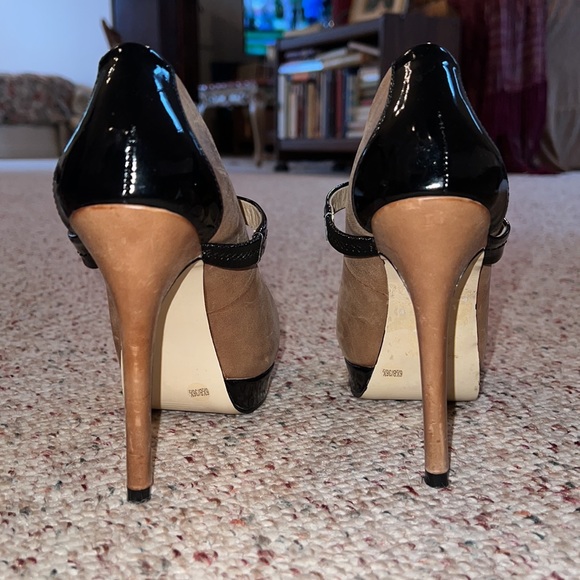 Jessica Simpson SZ 6.5 black patent leather & brown high heel, platform shoes - Picture 6 of 6